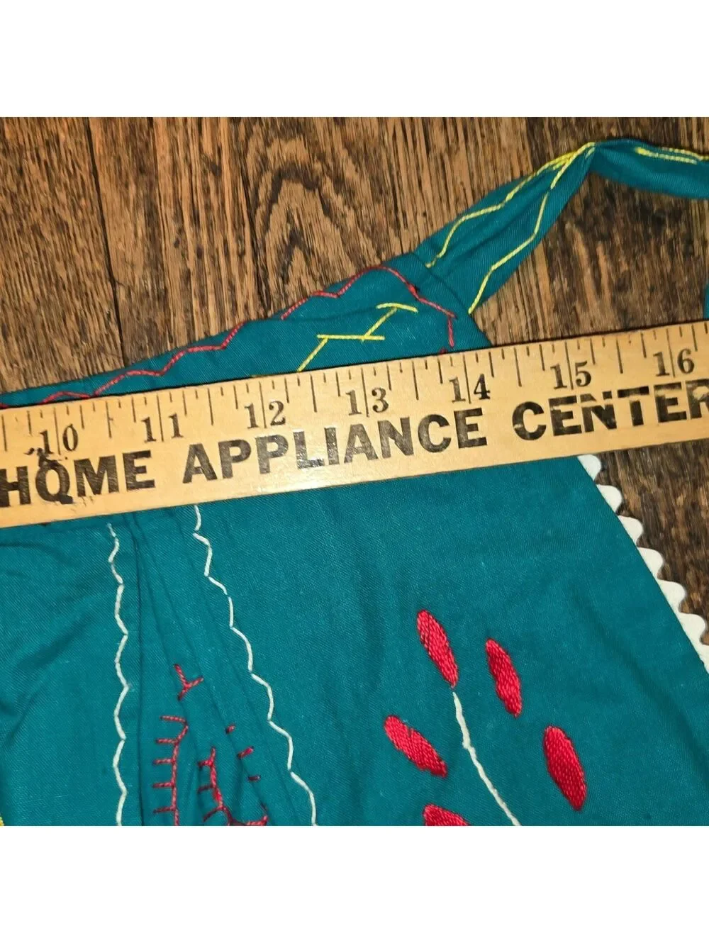 Vtg Portugal Handmade Green Embroidered Apron Pockets Traditional Floral Nature